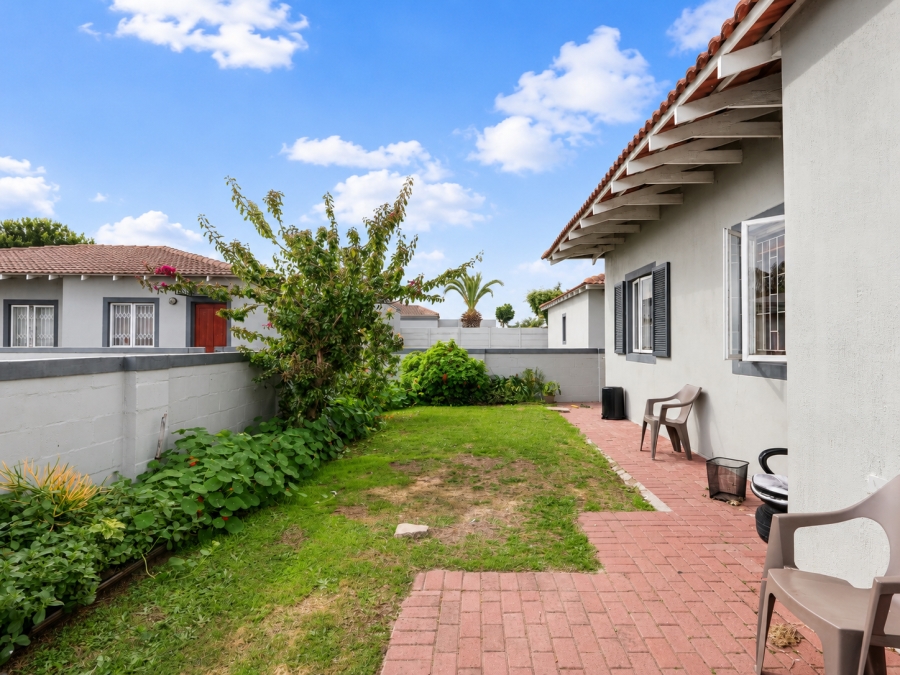 3 Bedroom Property for Sale in Parklands Western Cape